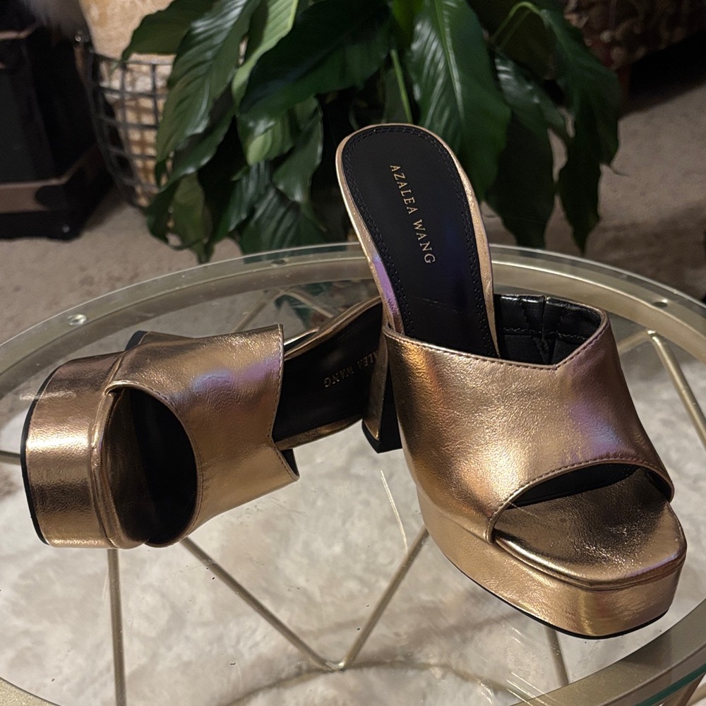 Azalea Wang Gold Mules Platform Sandals-NWOT - Picture 2 of 8